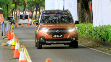 Test drive Suzuki XL7