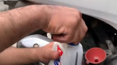 Ganti oli mesin Honda Scoopy