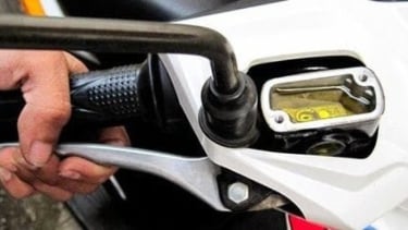 Minyak Rem/Cairan Rem (Brake Fluid)