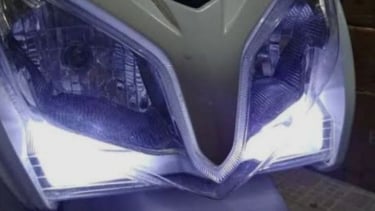 Lampu motor