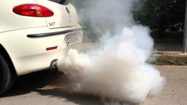 Asap Putih Knalpot Mobil