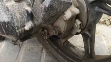 Ganti rem kampas belakang