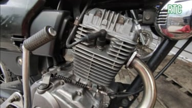 Mesin motor bersih
