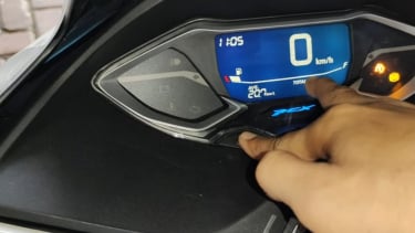 Atur Jam Digital PCX 160