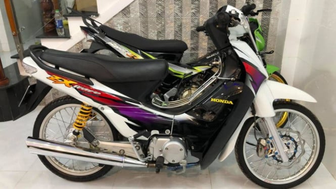 Honda Waze ZX alias Supra