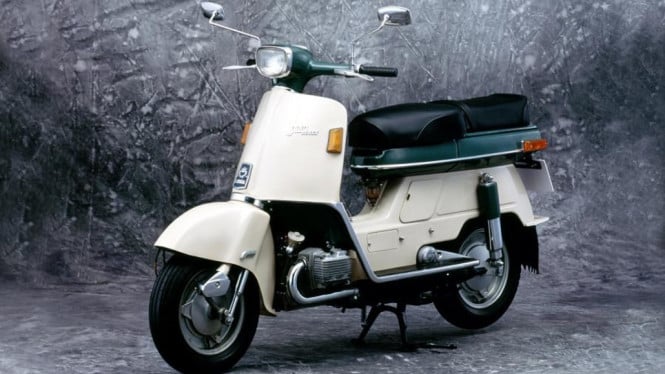 Honda Juno M85.