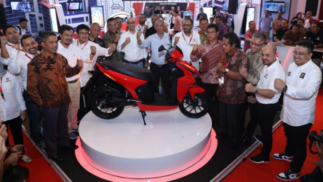 Peluncuran motor listrik Gesits di IIMS 2019.