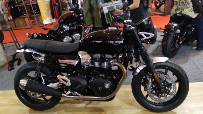 Triumph New Speed Twin.