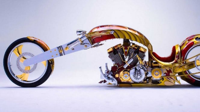 Motor Chopper berlapis emas