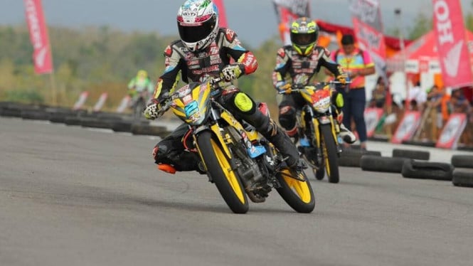 Pembalap Kawahara Racing Team, Boy Arby