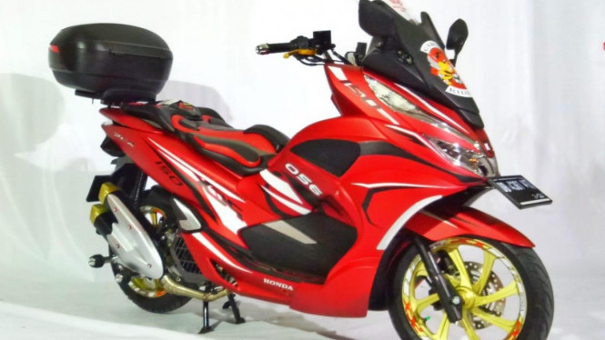 PCX 150 modifikasi di Manado.