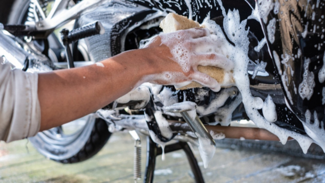Cuci motor