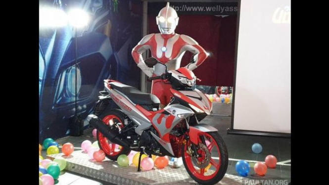 Yamaha MX King edisi Ultraman.