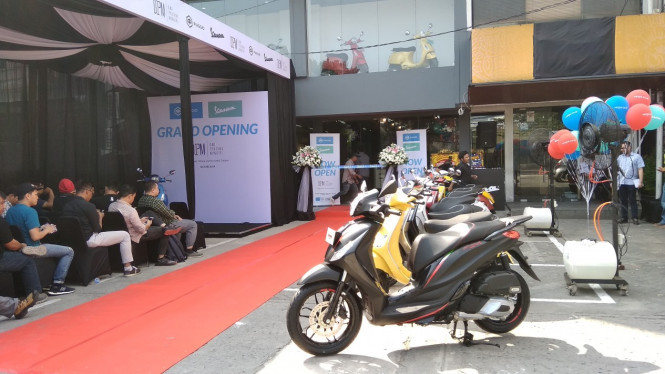 Vespa buka diler baru di Jatinegara.