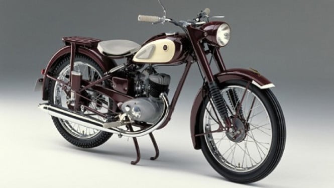 Motor pertama Yamaha YA-1.