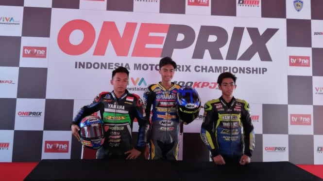 Tiga pemenang bebek 4 tak 150cc tune up injection Novice Race 1