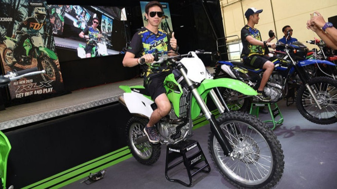 Peluncuran KLX230/R di Thailand.