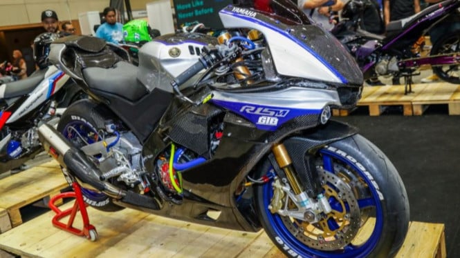 Motor custom bikin geger