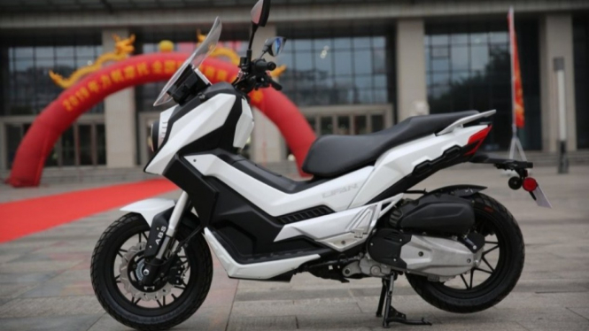 Lifan LF150.