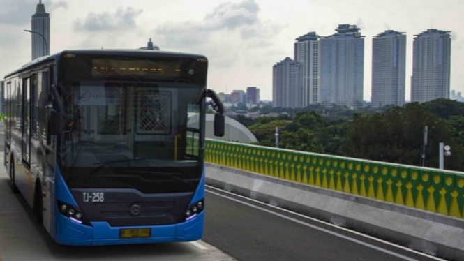Ilustrasi Transjakarta Angkutan Umum