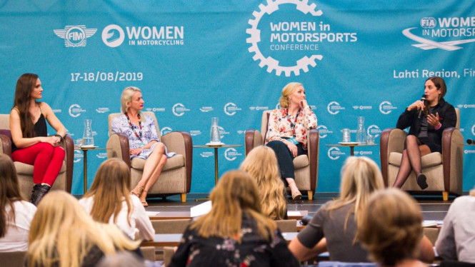 Konferensi Motorsport Wanita pertama