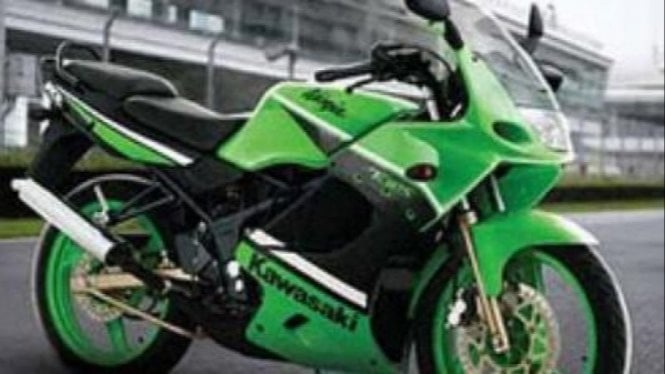 Kawasaki NInja 2 Tak