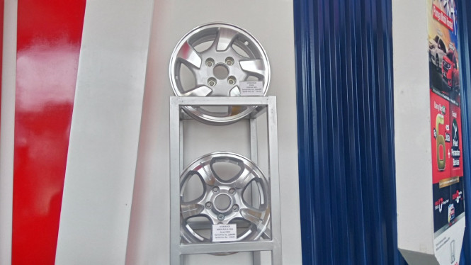 velg mobil Honda