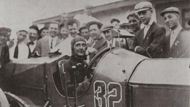 Pembalap Ray Harroun