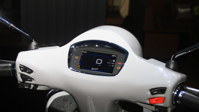 Vespa Super Tech 300