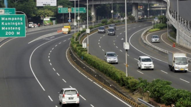 Jalan tol dalam kota.
