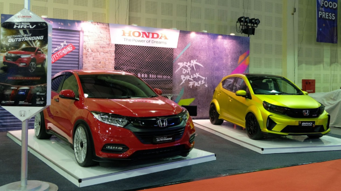 Modifikasi Honda Brio dan HR-V di IMX
