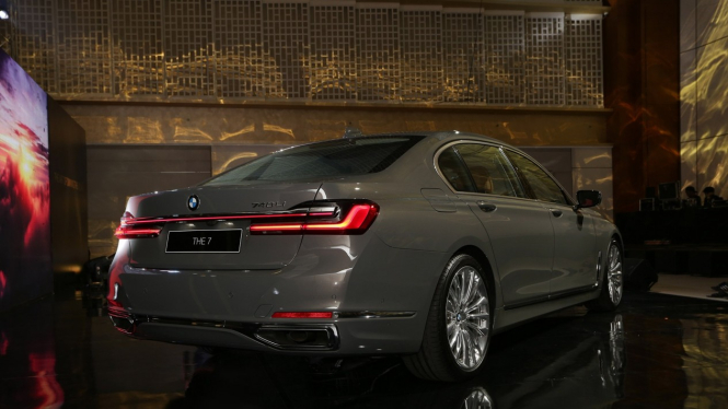 BMW Seri 7 Terbaru