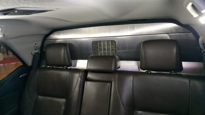 Fortuner anti peluru pengangkut uang