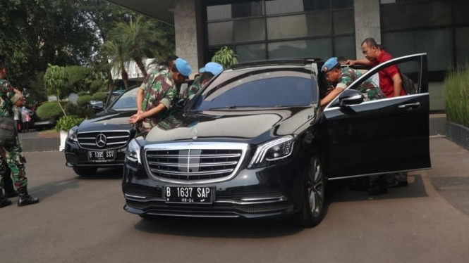 Mercedes-Benz di Istana Negara