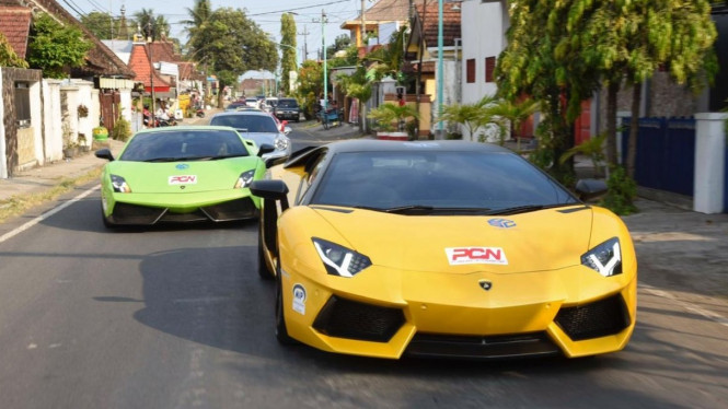 Komunitas Super Car Brotherhood Club Indonesia