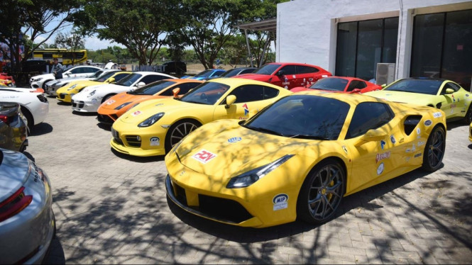 Komunitas Super Car Brotherhood Club Indonesia