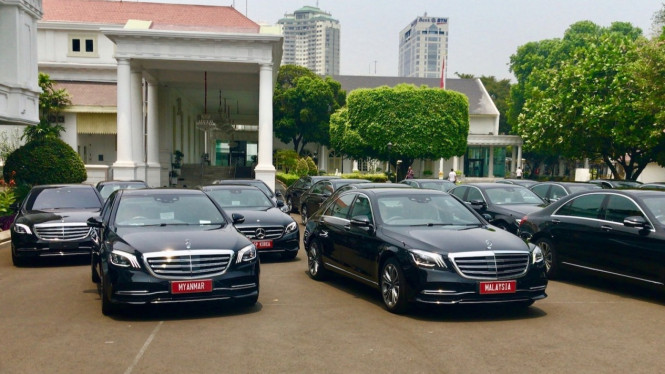 Deretan Mobil Tamu Kepresidenan