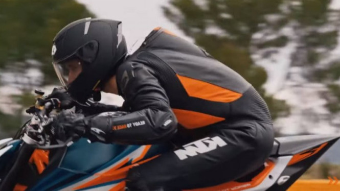 Teaser Super Duke R 1290 versi 2020.