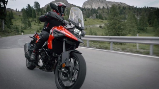 Teaser Suzuki V-Storm 1100.