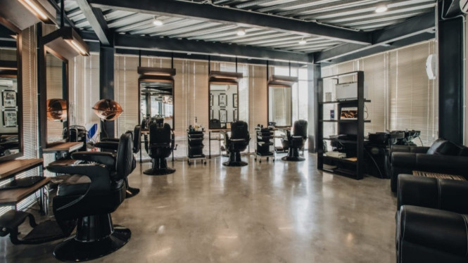 Diler motor bmw di puri kembangan layani pijat