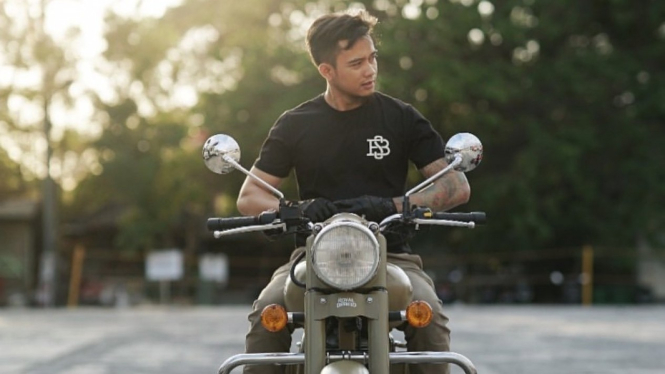 Ricky Zainal - Kisah Layangan Putus