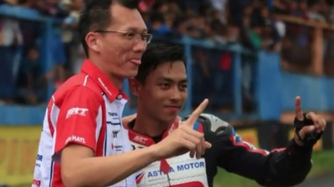 Manajer ART Rudy Trijaya bersama mendiang Afridza Syach Munandar