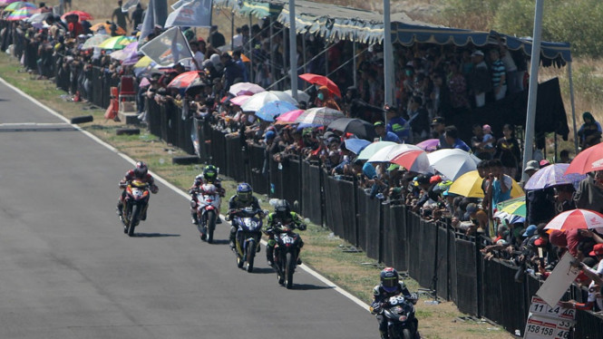 Murobbilvitoni Juarai Race 1 Novice Oneprix Surabaya