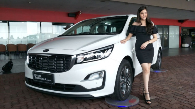 Kia Grand Sedona