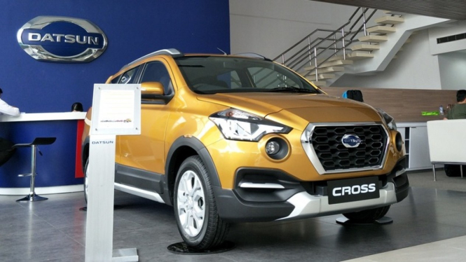 Baru seumur Jagung Datsun Cross stop