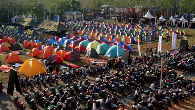 Suryanation Motorland Ridescape padati Negeri di Atas Awan Sulawesi