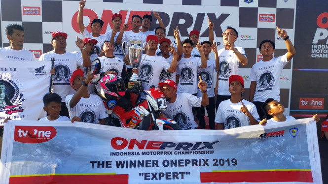 Selebrasi ART dan Fitriansyah Kete juara kelas expert oneprix 2019