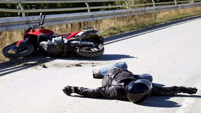 Jatuh dari Sepeda Motor