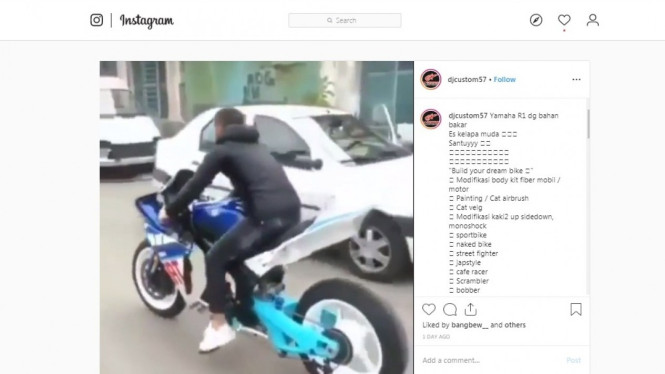 Modifikasi Yamaha R-1 Unik