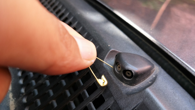 Washer Mobil bermasalah bisa pakai peniti